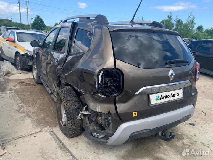 Renault Duster 2.0 МТ, 2021, битый, 34 000 км