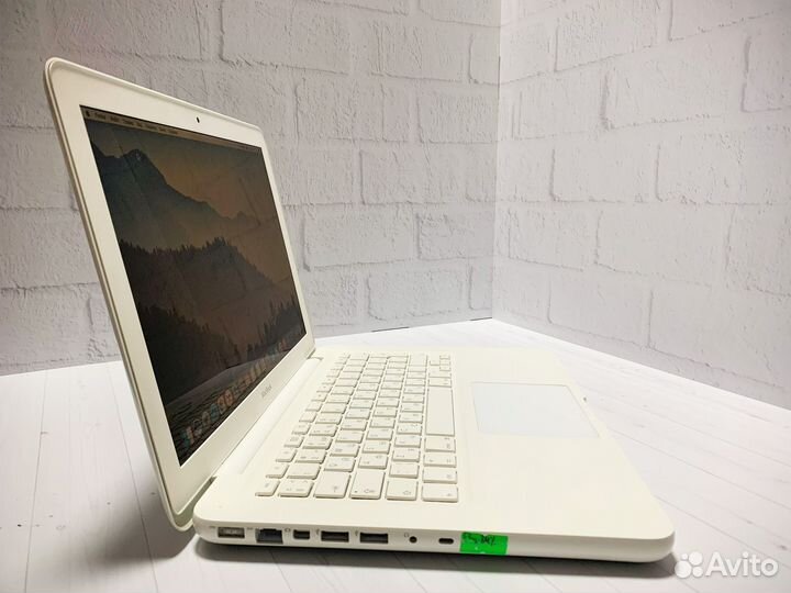 Ноутбук Apple MacBook