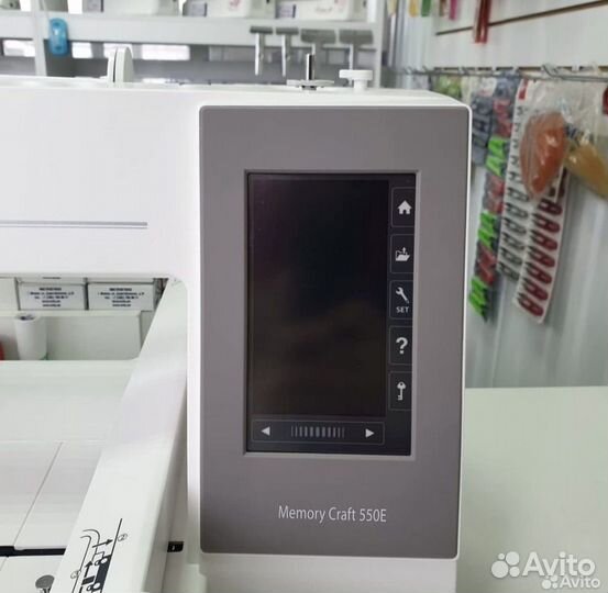 Вышивальная Janome Memory Craft 550E