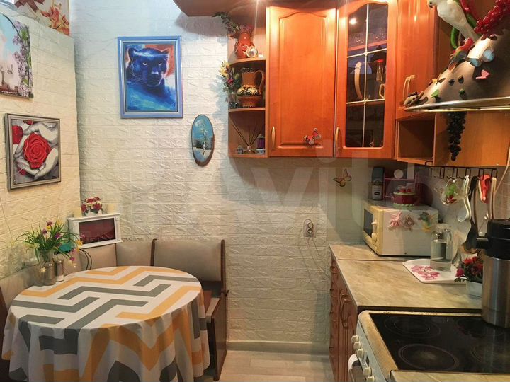 Комната 42 м² в 8-к., 3/5 эт.