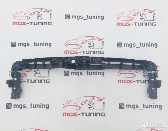 Опора решетки радиатора на E-Class W212 13-16гг