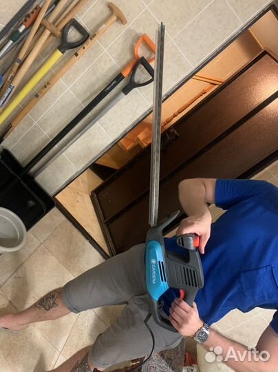 Кусторез элекстрический, секатор