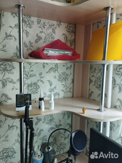 Компьютерный стол большой