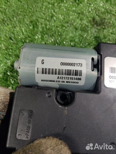 Моторчик люка Jeep Grand Cherokee WK2 5.7 EZH 2012