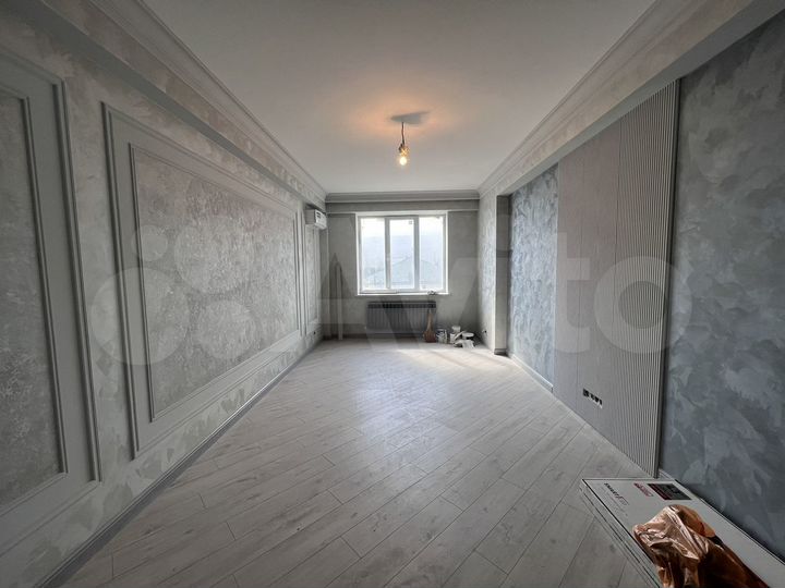 2-к. квартира, 80 м², 10/12 эт.