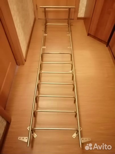 Турник настенный