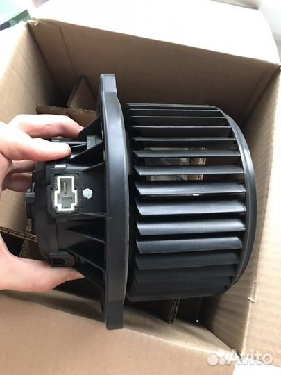 Моторчик печки solaris