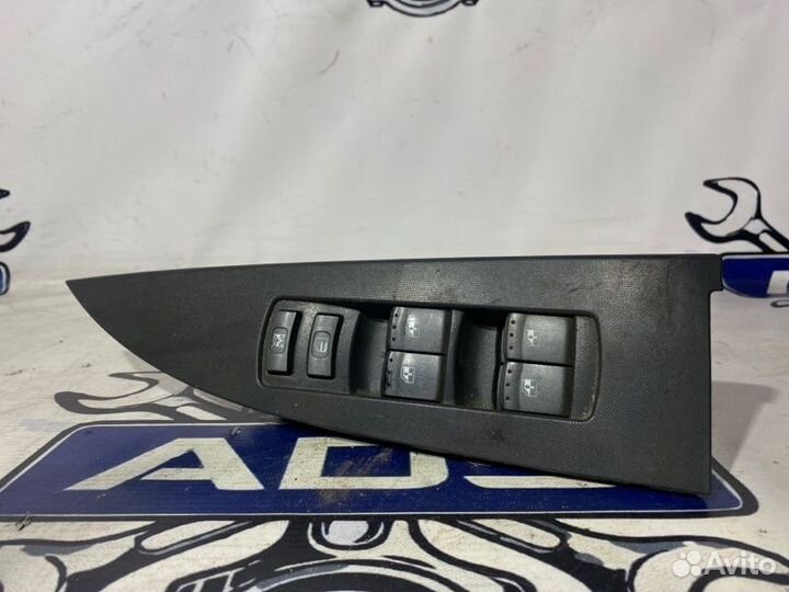 Блок управления стеклоподъёмниками передний левый