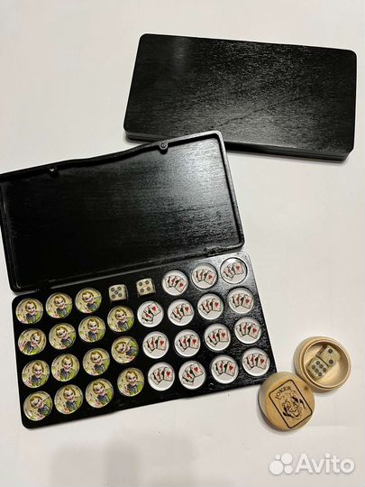 Фишки для нард в подарочном боксе