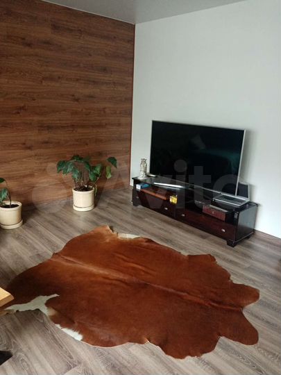 2-к. квартира, 60 м², 8/10 эт.