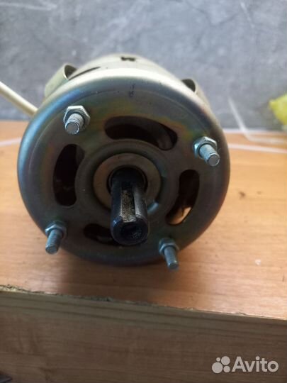 Двигатель для центрифуги фея