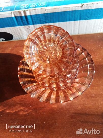 Конфетница, блюдо, бокалы, машинка для закрутки