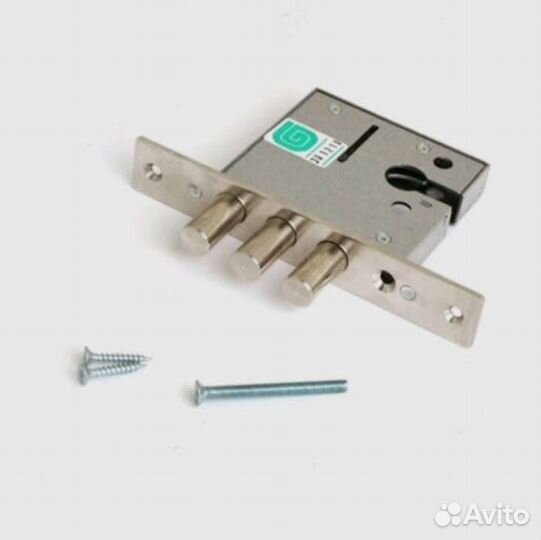 Защёлка дверная новые 2 шт