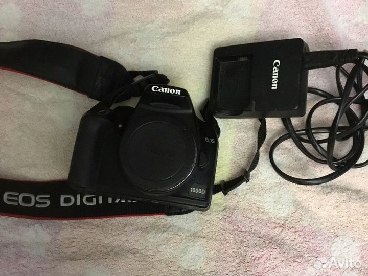Зеркальный фотоаппарат canon 1000d