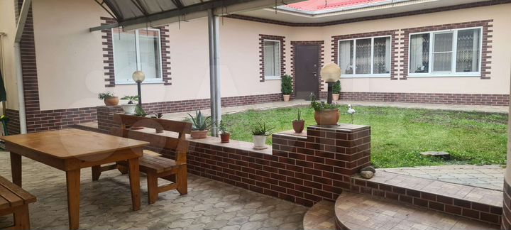 Дом 200 м² на участке 13 сот.