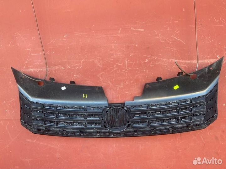 Решетка радиатора Volkswagen Passat B7 универсал