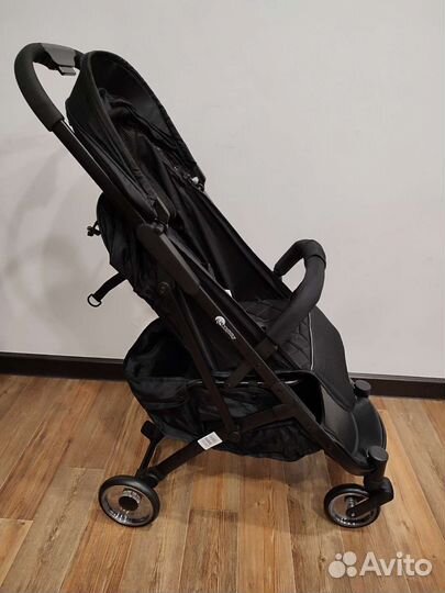 Абсолютно новая коляска