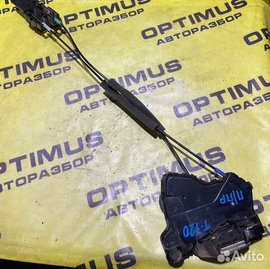 Замок передней правой двери Toyota Corolla E120