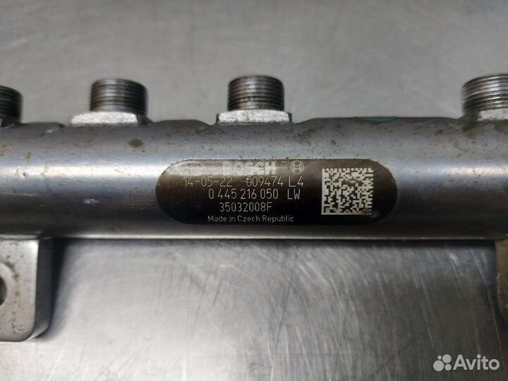 Топливная рейка правая Jeep Grand Cherokee WK2