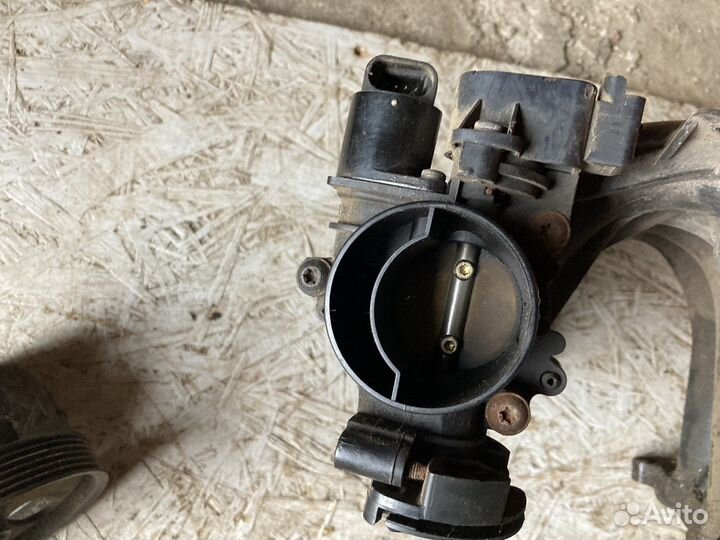 Дроссельная заслонка Пежо 306 1.4