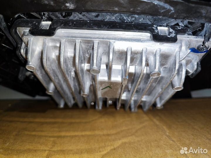 Оригинальная фара Geely Monjaro KX11 левая