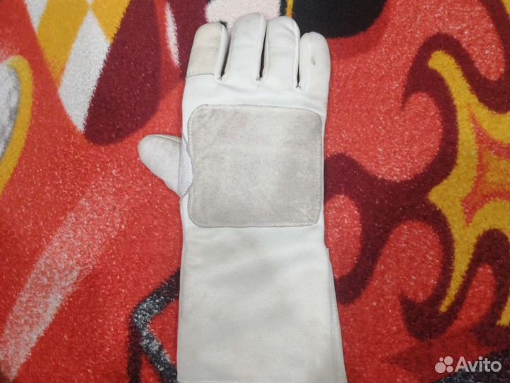 Перчатка для фехтования