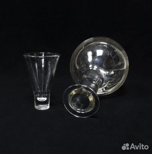 Штоф с крышкой-рюмкой, стекло, высота 25 см, емкос