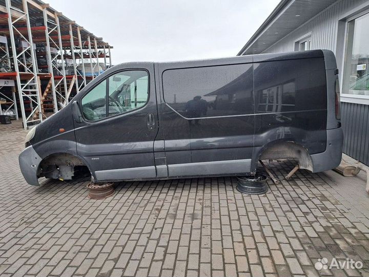 Кронштейн Opel Vivaro