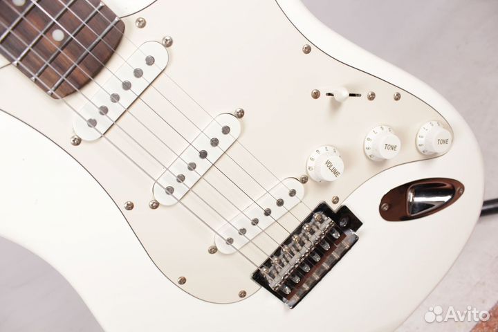 Busker's Stratocaster (354472) WH Электрогитара