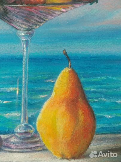 Картина, натюрморт с грушей сухой пастелью
