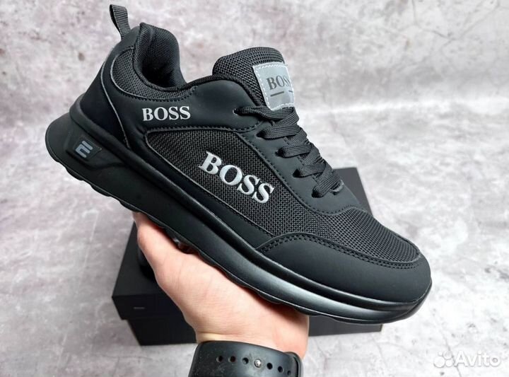 Кроссовки Boss эргономичные