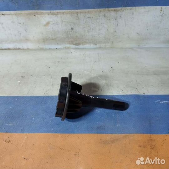 Крепление запасного колеса Renault Logan 1 1.4