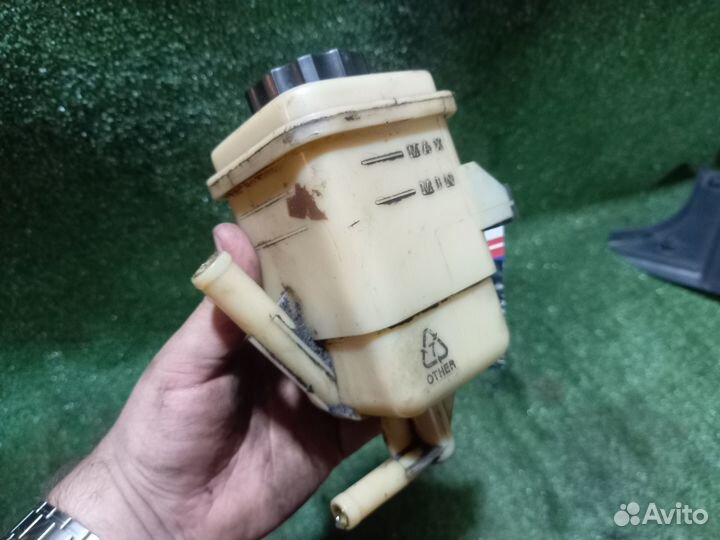 Бачек Гура на Hyundai Sonata Y3 G4CP Рестайлинг