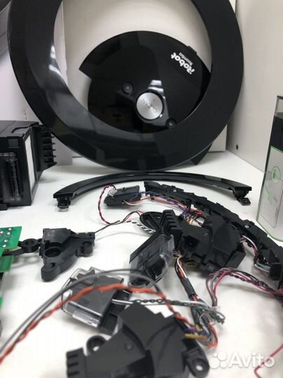 Запчасти Ремонт Робота iRobot Roomba e5