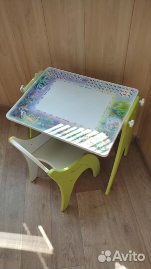 Стол-парта и стул