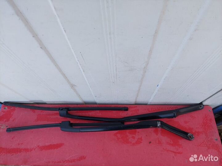 Поводок стеклоочистителя Volkswagen Phaeton