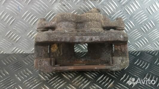 Суппорт тормозной передний правый ford transit 7 (ZDN37N701)