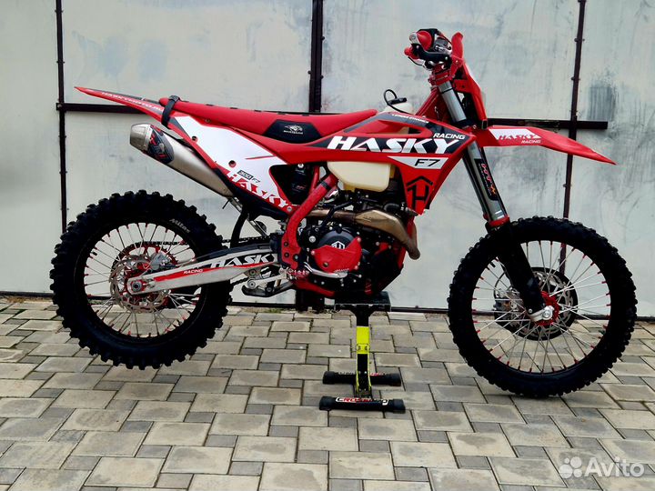 Hasky F 7 Racing 182MN 300cc