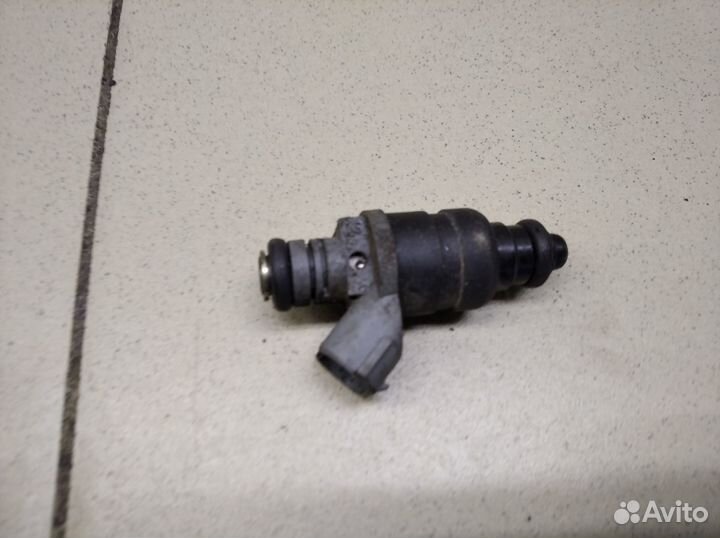 Форсунка инжекторная электрическая Octavia (A5 1Z)