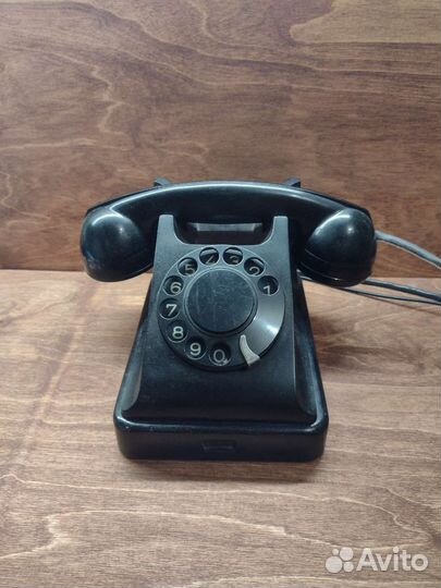 Старый сотовый телефон