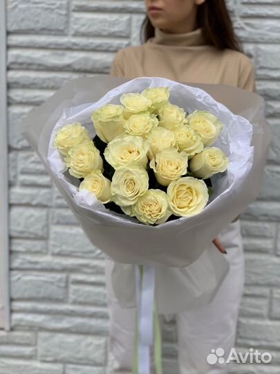 Букет из 17 белых роз Эквадор