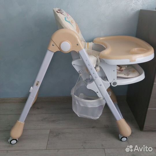 Стульчик для кормления babyton