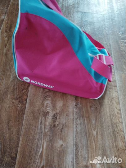 Коньки женские р-р 38 маломерят на размер (37)