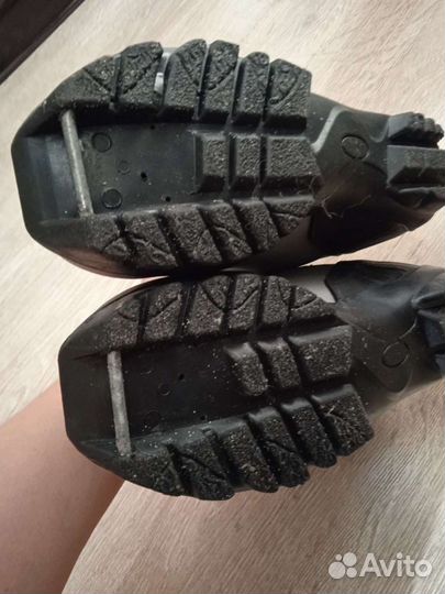 Лыжные ботинки 34р