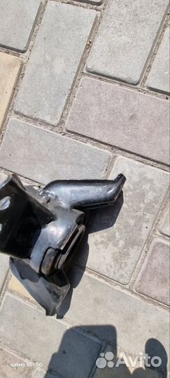 Подушка двигателя hyundai ix35