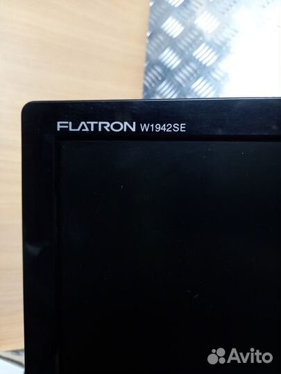 Монитор LG 19см flatron W1942SE