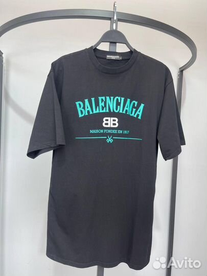 Balenciaga футболка 2 цвета