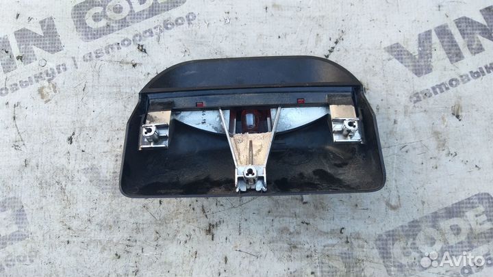 Стоп сигнал дополнительный Renault Duster 4x4