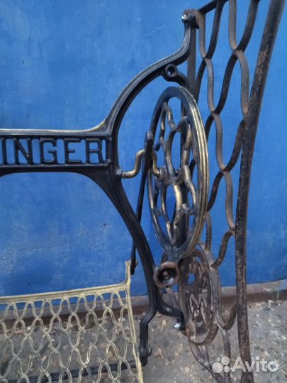 Чугунная станина от швейной машинки