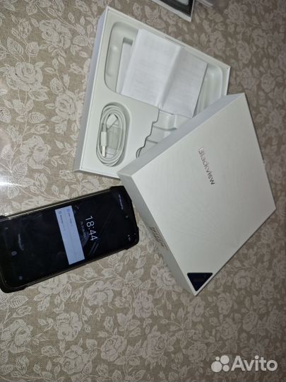 Blackview BV6900, 4/64 ГБ